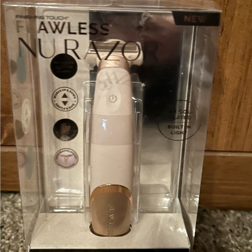 NEW IN BOX Flawless NU RAZOR shaver